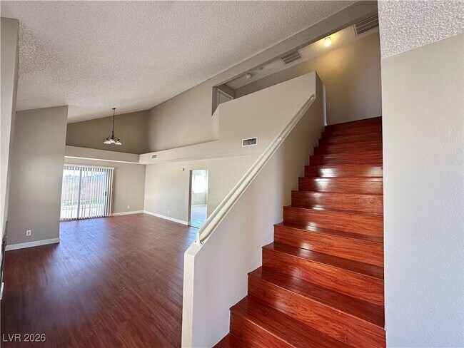 Foto del edificio - 120 Clifton Heights Dr