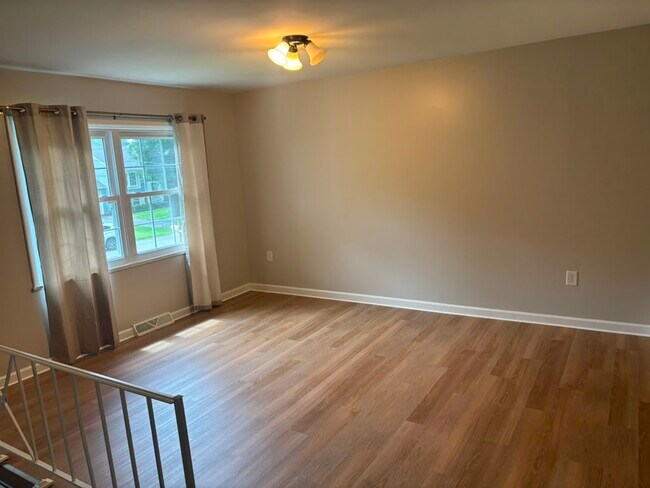 Foto del edificio - 11 Woodland Ct