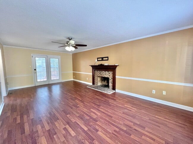 Foto del edificio - Charming 3BD, 2.5BA Raleigh Home with a Pr...