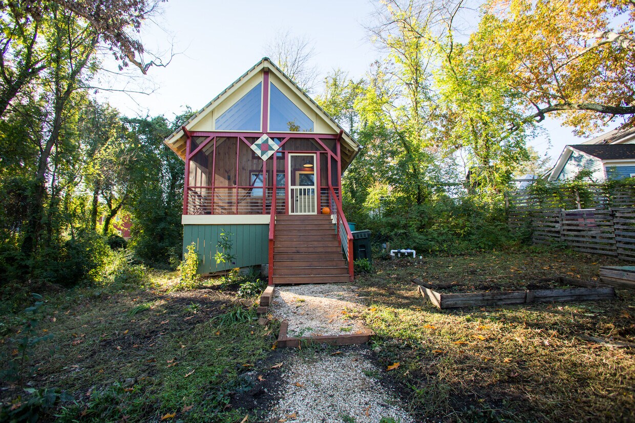 Foto principal - 574 Primitive St