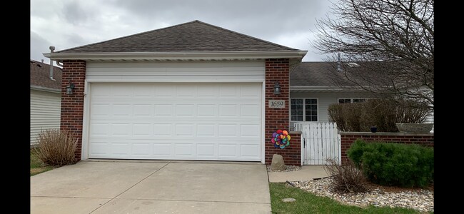 1659 EVERGREEN AVE. - 1659 Evergreen Ave