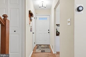 Building Photo - 6320 Chimney Wood Ct