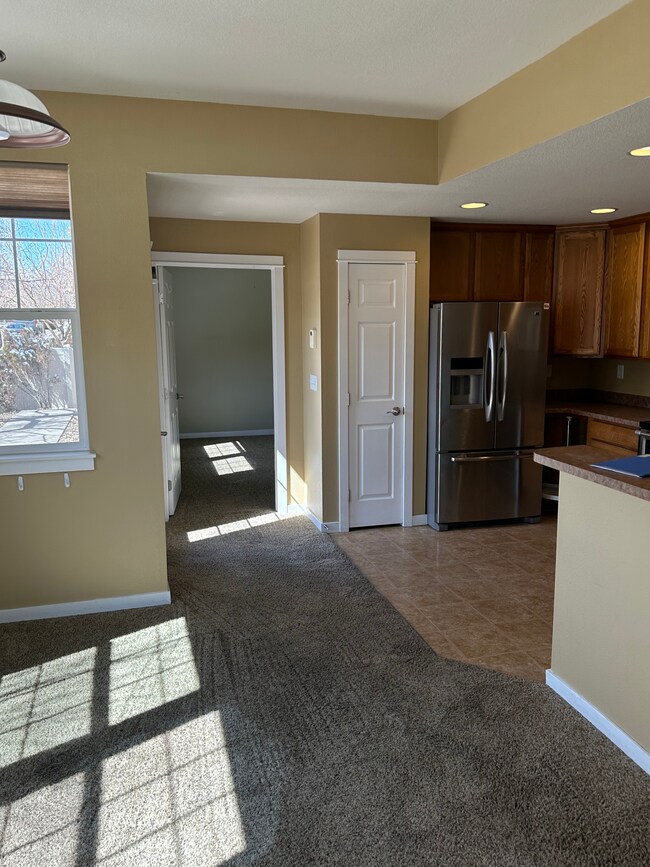 Kitchen - 615 Casper Dr