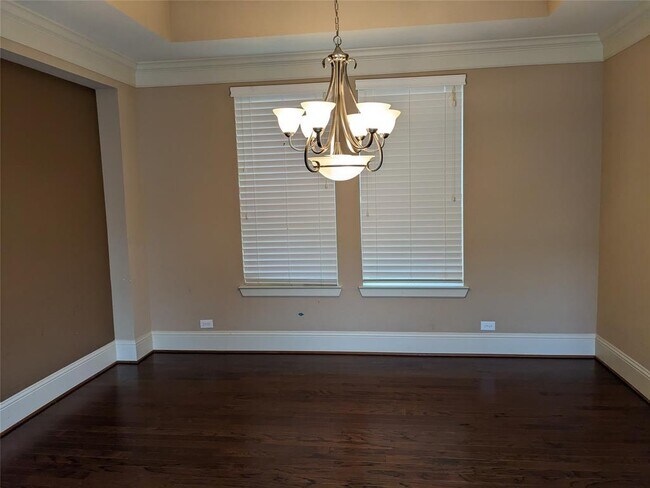 Building Photo - 627 Charleston Heights Ln