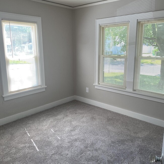 Building Photo - 2313 W Herold Ave