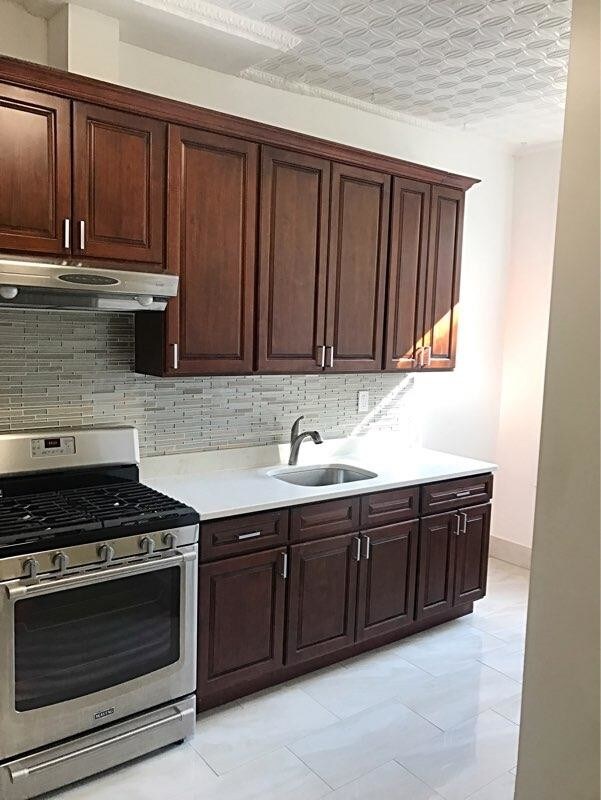 Foto del edificio - 1732 Summerfield St