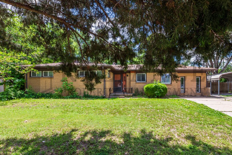 Foto principal - 2449 W 25th St N