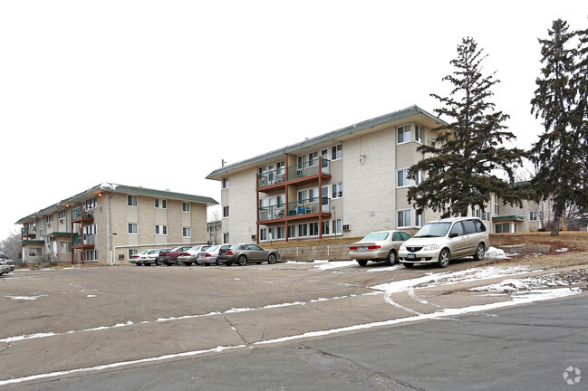 Building Photo - Hudson Gardens Apartments