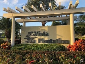 Building Photo - 18 Plantation Dr