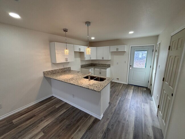 Foto del edificio - 925 River Rd