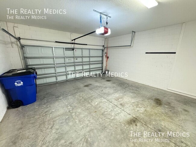 Foto del edificio - 2365 Seven Oaks Dr
