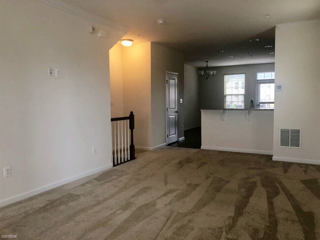 Building Photo - 3 br, 3.5 bath House - 1008 Rutland Ave