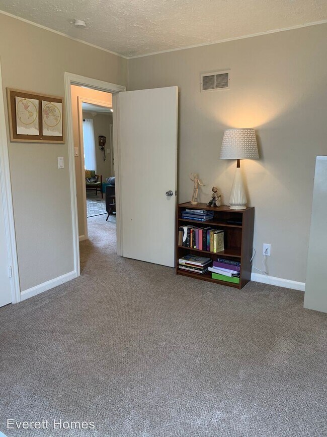 Foto del edificio - 3 br, 2 bath House - 2059 East Cinderella St
