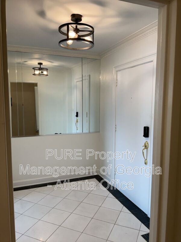 Foto del edificio - 215 Piedmont Ave NE