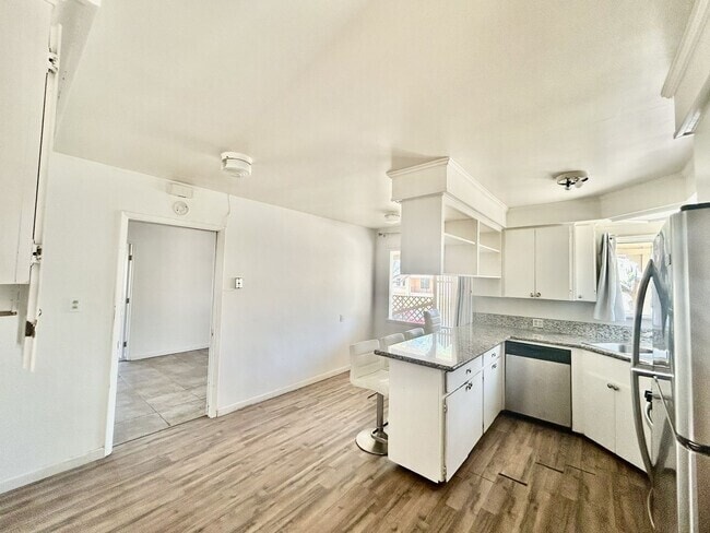 Building Photo - 4524 W 64th St