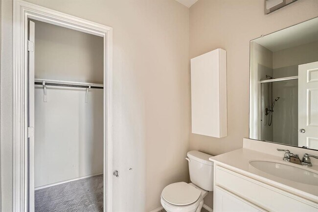 Building Photo - 183 Eves Necklace Dr.