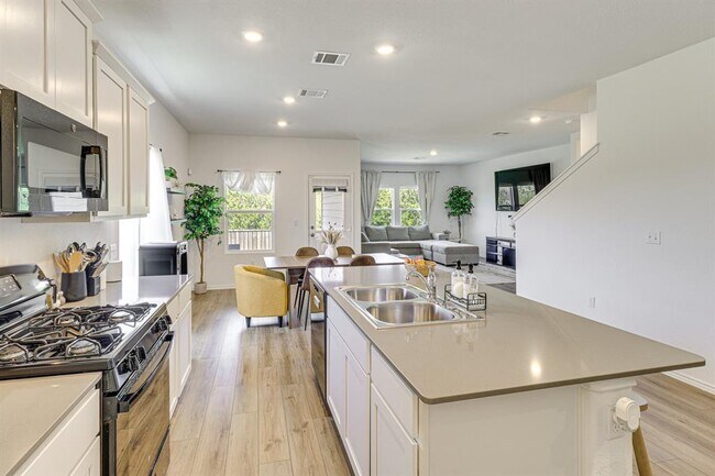 Foto del edificio - 10701 Steinbeck Dr