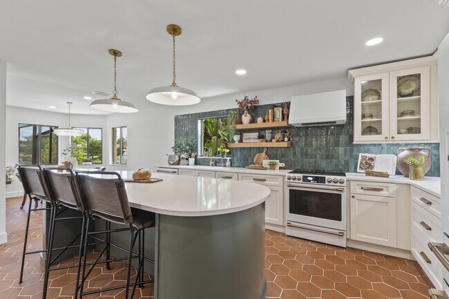 Building Photo - 24 Comanche Ct