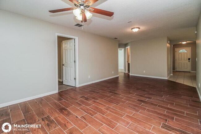Foto del edificio - 1353 Clarcona Rd, Apopka, FL 32703