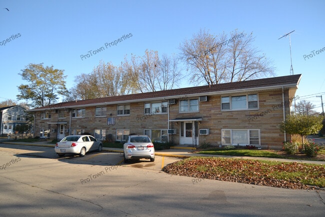 Building Photo - 103 S Joliet St