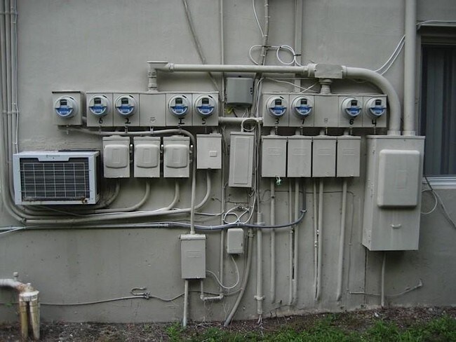 Each unit metered - 1211 NE 8th Ave