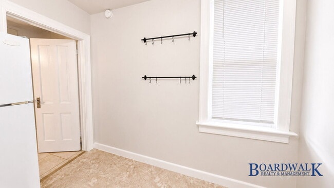 Building Photo - 1768 S 400 E