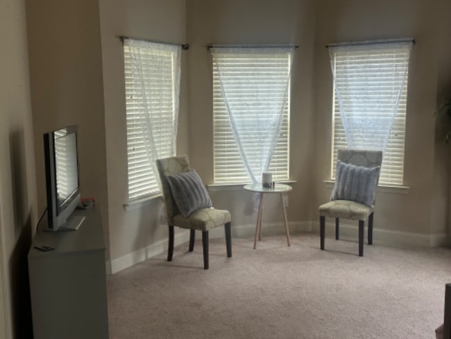 Building Photo - 3 Bradley Ct