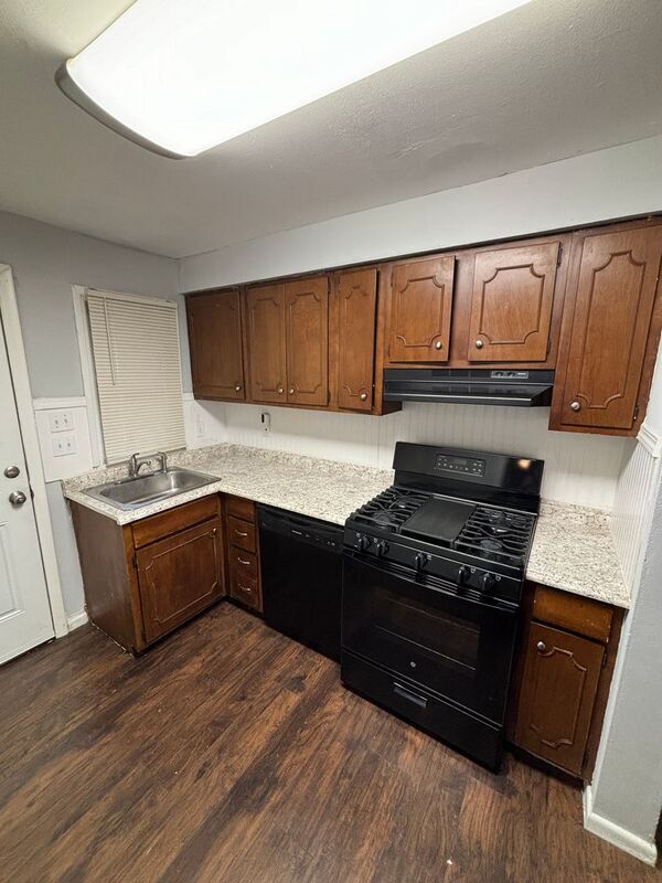 Building Photo - 8130 Myrick St