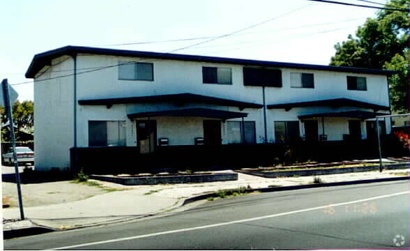 Foto del edificio - 23856 Santa Clara St