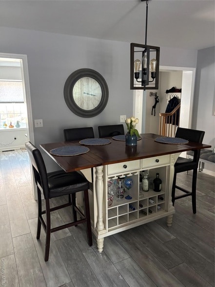 Building Photo - 119 Willow Ct