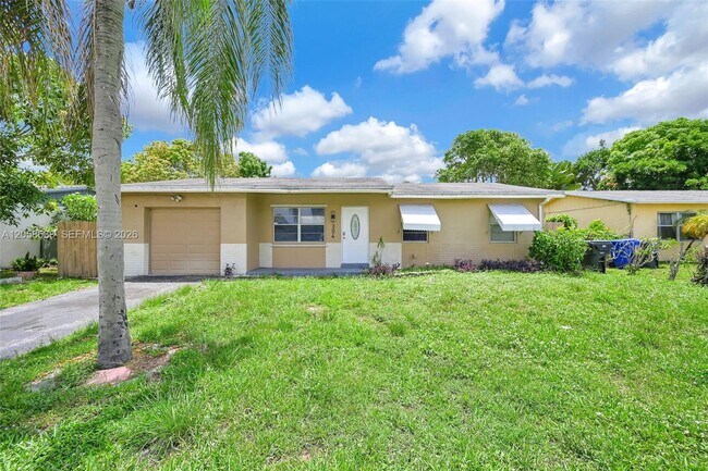 Building Photo - 304 SW 77th Ave