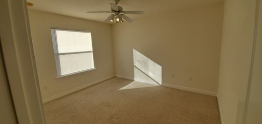 Building Photo - Towhome in La Fortuna, Kissimmee