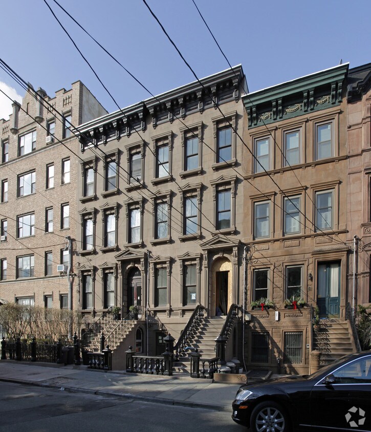 Foto del edificio - 928 Hudson St