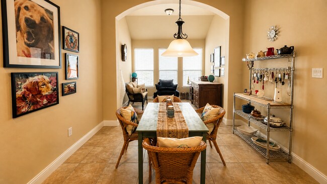 Foto del edificio - 1811 Liberty Oaks Blvd