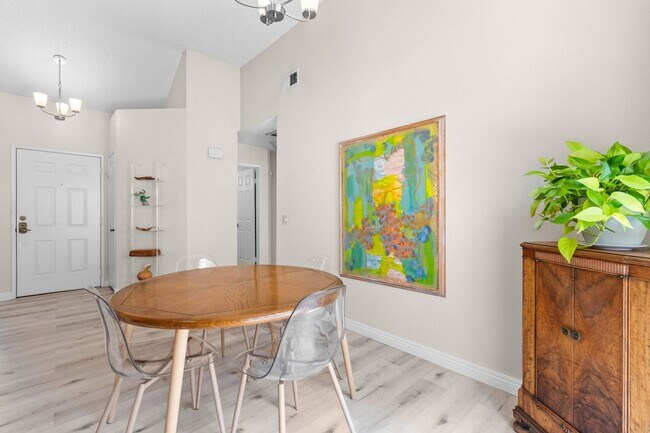 Foto del edificio - 6681 Brighton Pl