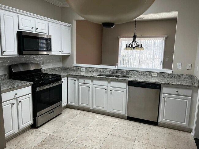 Foto del edificio - Spacious & beautiful 3BR Townhouse in Duluth