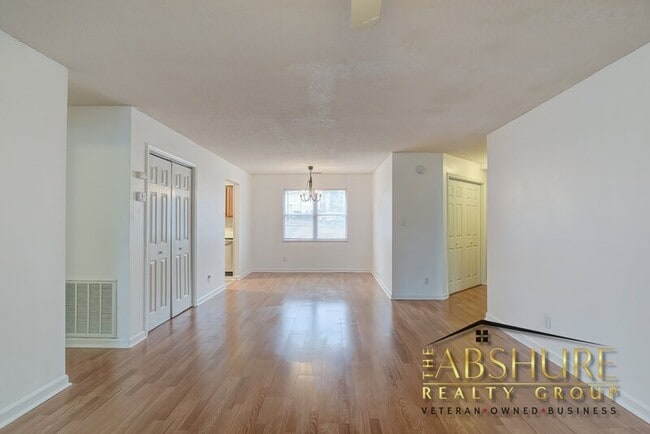 Building Photo - 102 Choptank Ct