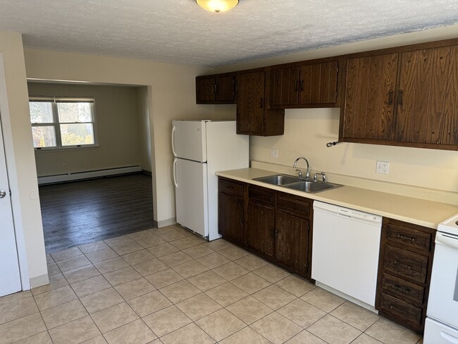 Building Photo - Briarwood 6