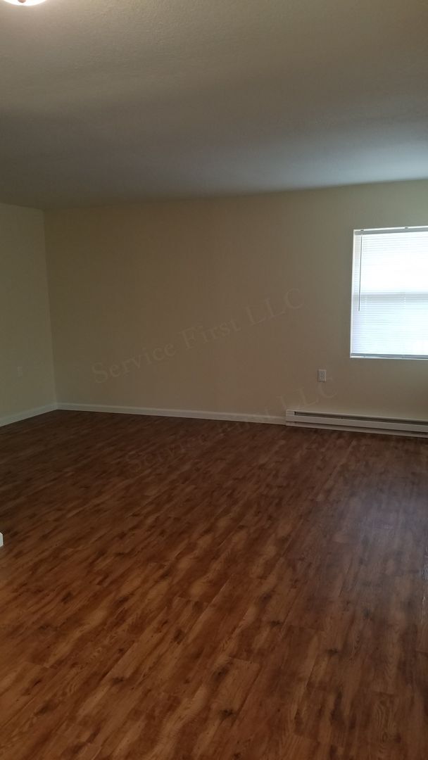 Building Photo - Greenville Apartments