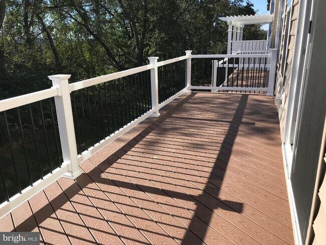 Foto del edificio - 63 Lila Ln