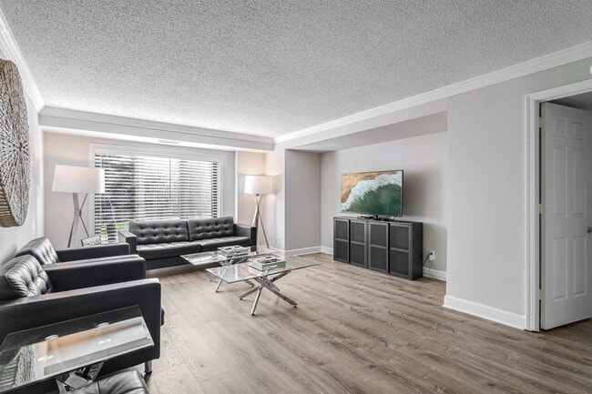 Photo - 1080 Wisconsin Ave NW House