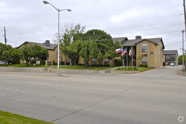 Building Photo - Country Club Condos