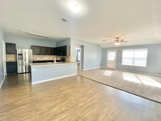 Foto del edificio - 4 Bed 2 Bath in Manor Tx