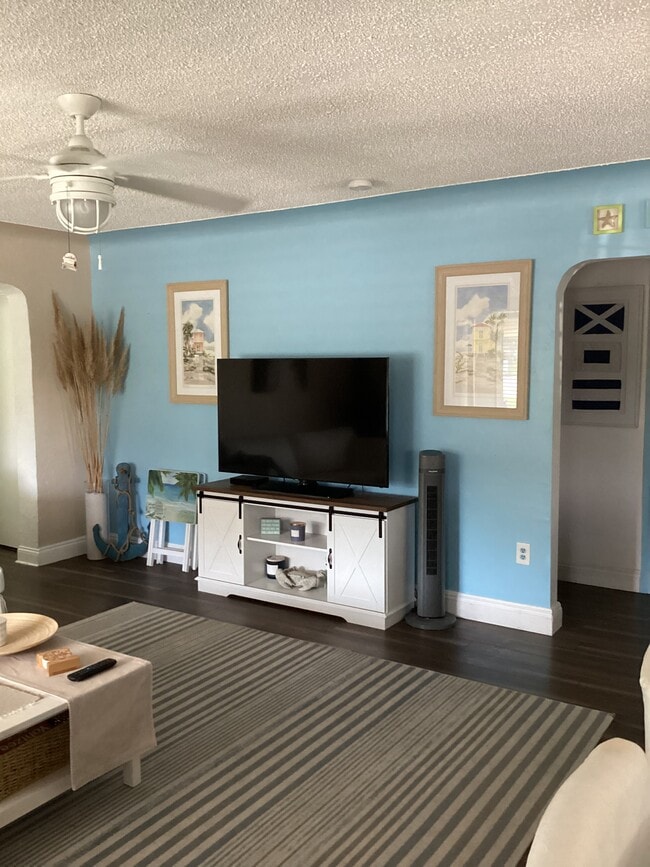 Building Photo - 333 182nd Ave E