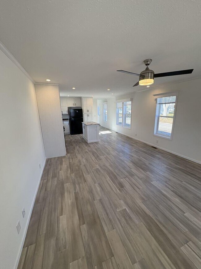 Foto del edificio - 19900 128th St