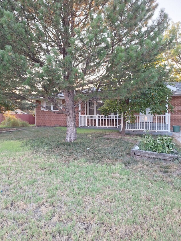 2005 Oak St, Hays, KS 67601 House Rental in Hays, KS