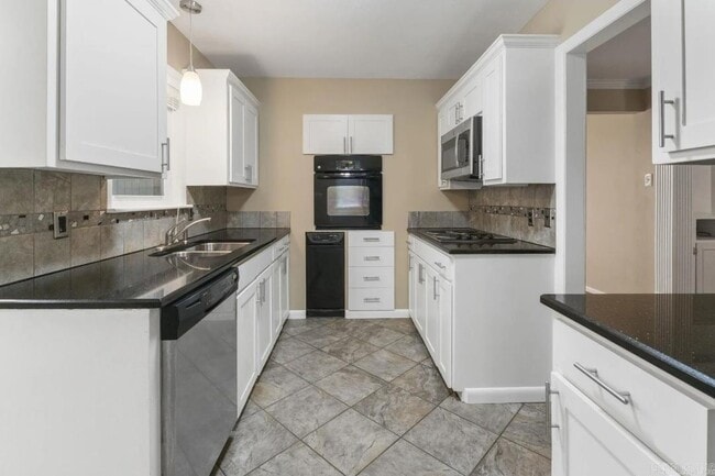 Building Photo - 3017 Delmar Ave