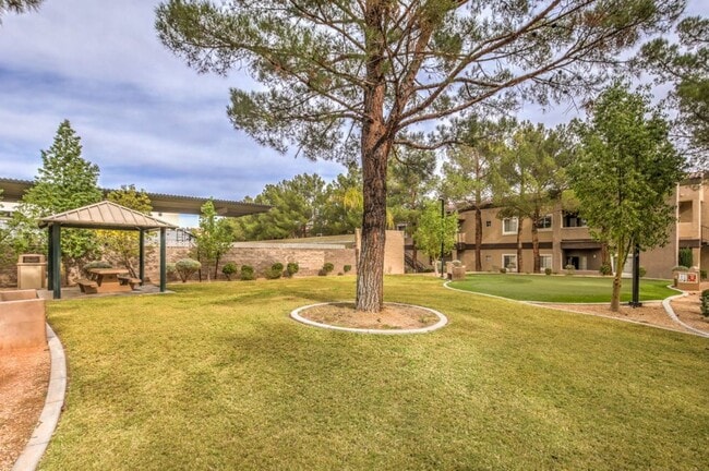 Building Photo - 5250 S Rainbow Blvd