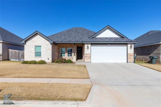 Building Photo - 320 Bella Way