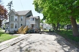 Building Photo - 105 N Jefferson St